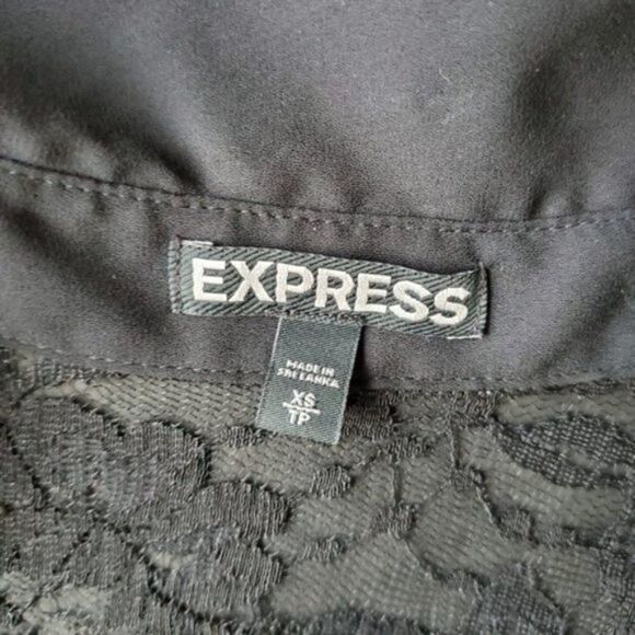 đExpress BlackâButtonâdownâBlouse - Picture 2 of 8